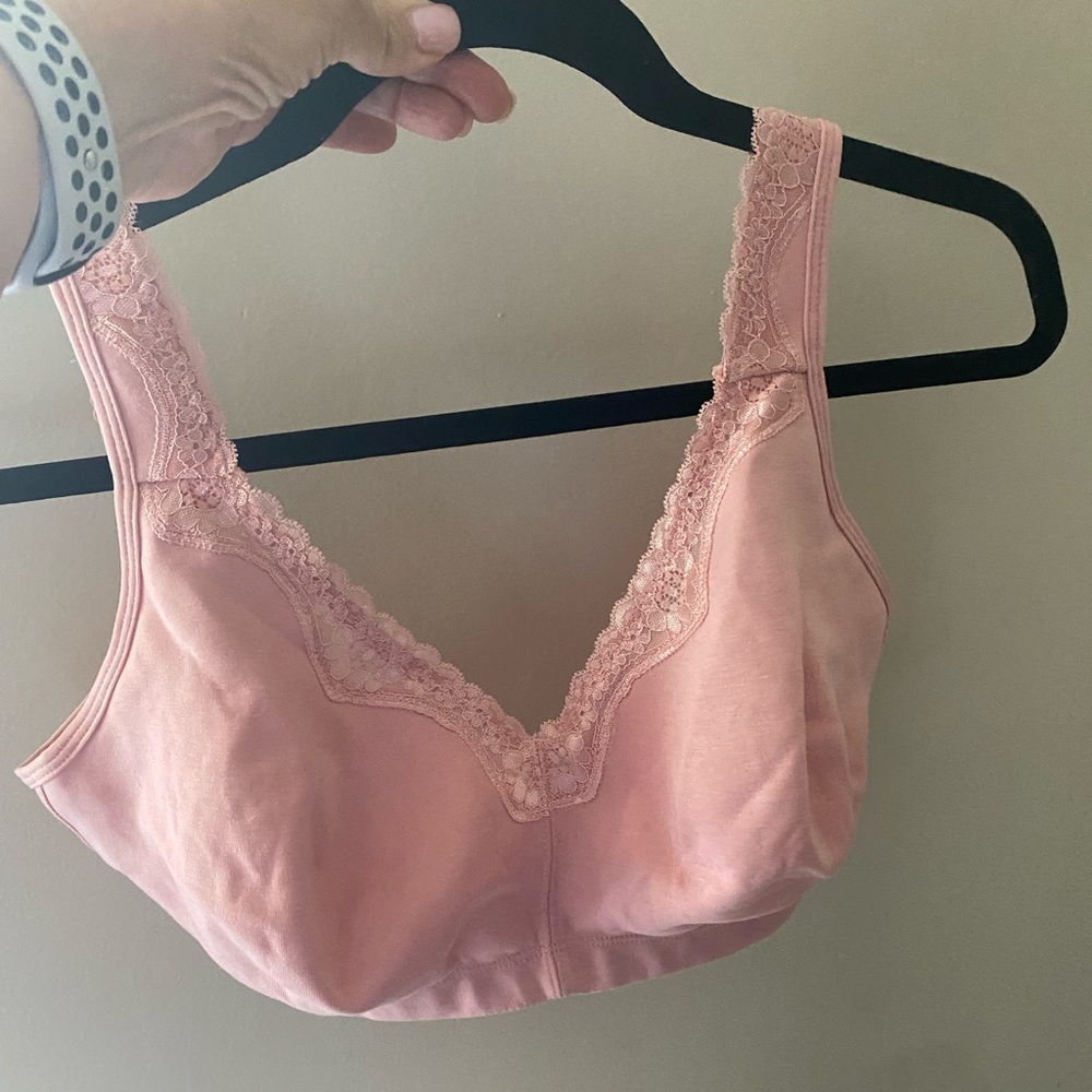 Telimisuto no underwire 34h. Doesn’t fit me. Brand new. 95 cotton 5 elastine